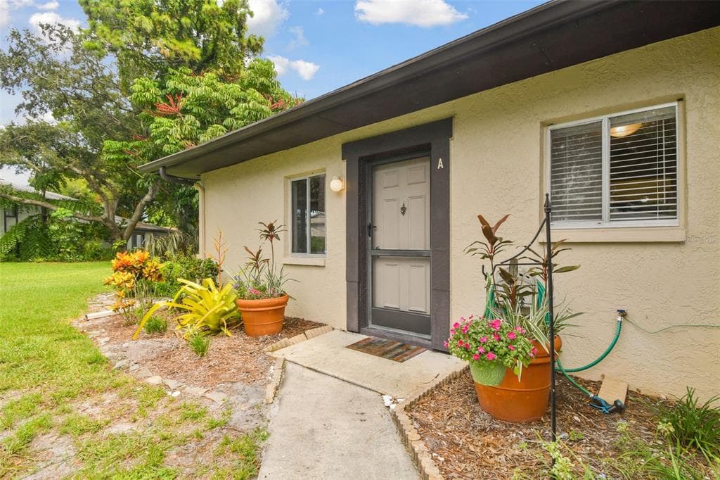 2934 LICHEN LANE UNIT A CLEARWATER, FL 33760