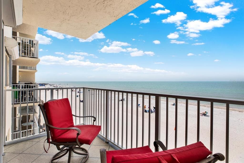 18650 GULF BOULEVARD UNIT 303 INDIAN SHORES, FL 33785