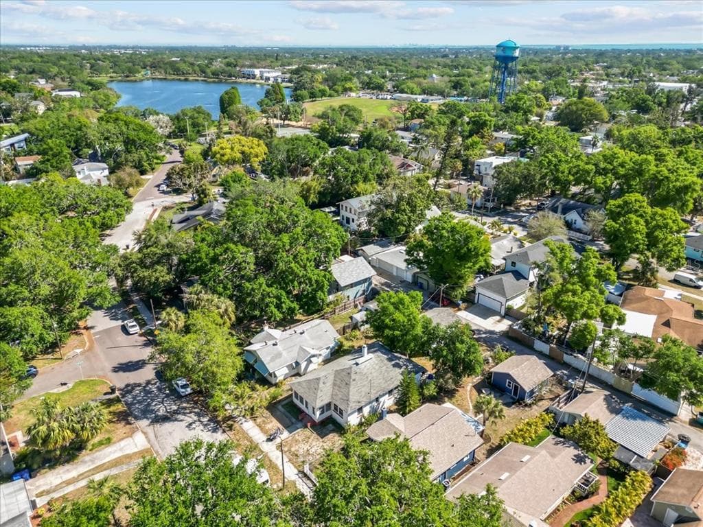 1115 CRESCENT LAKE DRIVE N ST PETERSBURG, FL 33701
