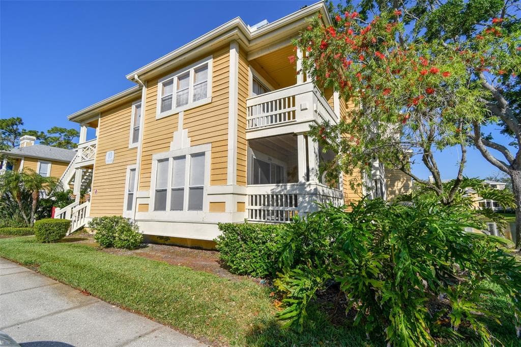 115 112TH AVENUE NE UNIT 1027 ST PETERSBURG, FL 33716