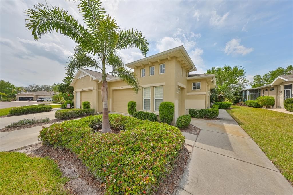 1916 INVERNESS GREENS DRIVE SUN CITY CENTER, FL 33573