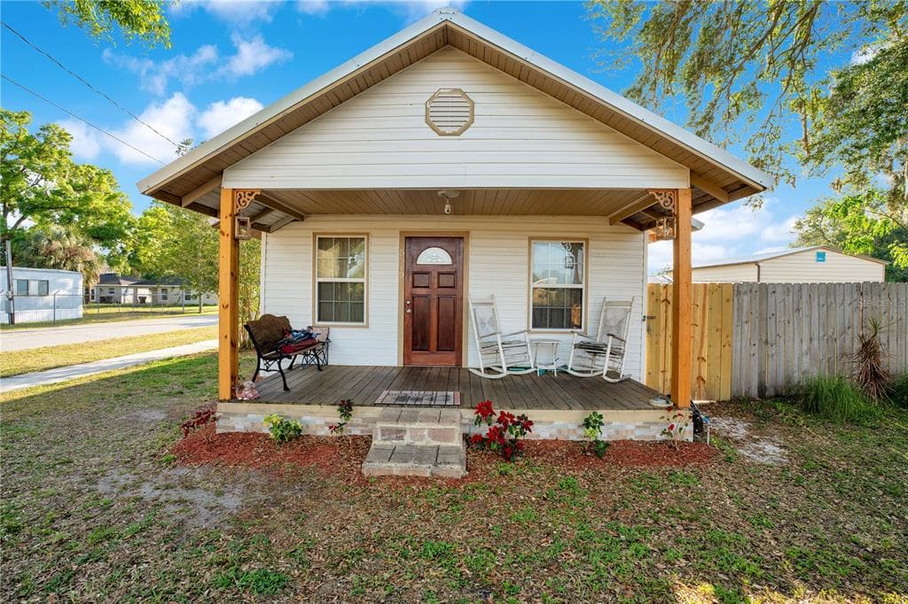 5519 S 6TH STREET HIGHLAND CITY, FL 33846