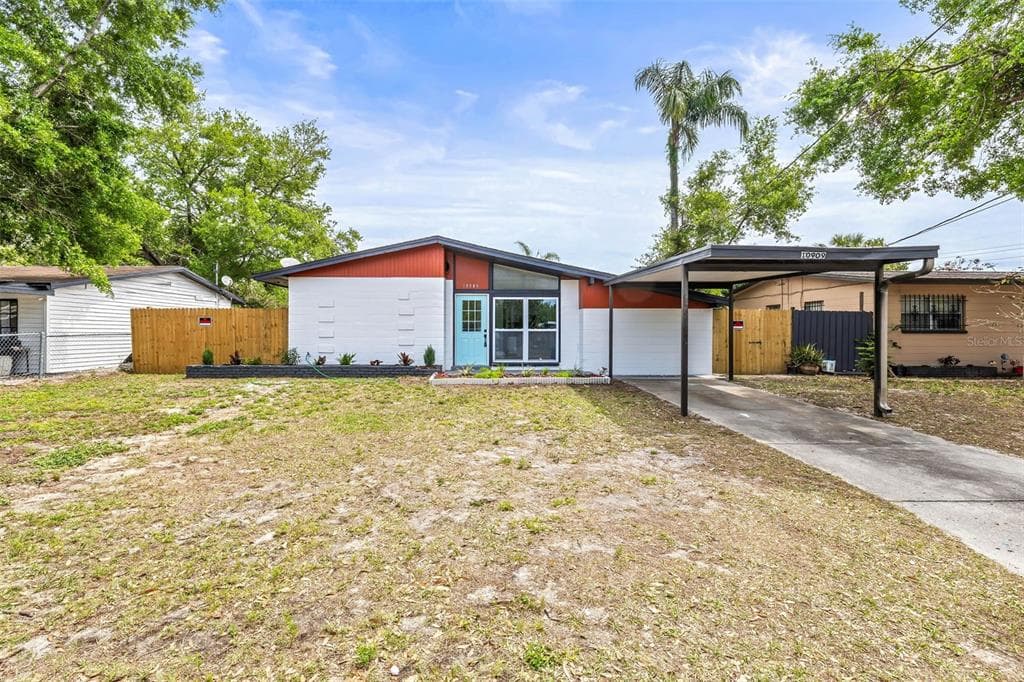 10909 N LANTANA AVENUE TAMPA, FL 33612