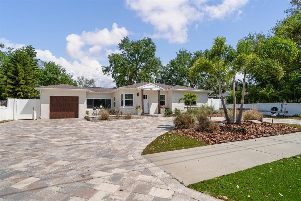 4322 S CLARK AVENUE TAMPA, FL 33611