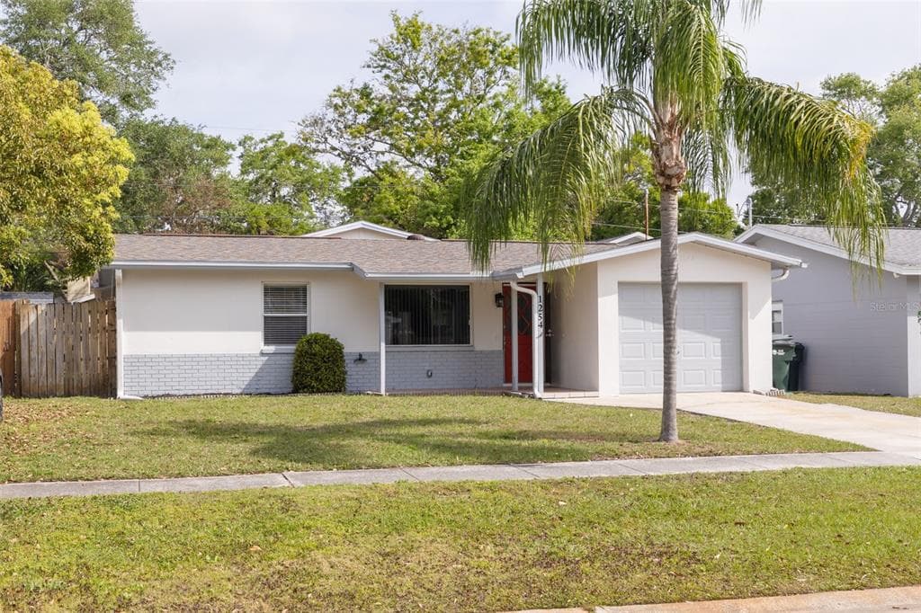1254 8TH AVENUE NE LARGO, FL 33770