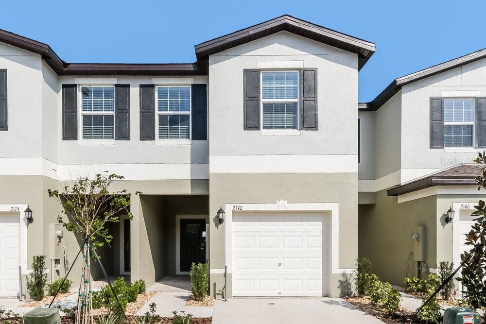 2170 AZURE VIEW WAY LUTZ, FL 33558