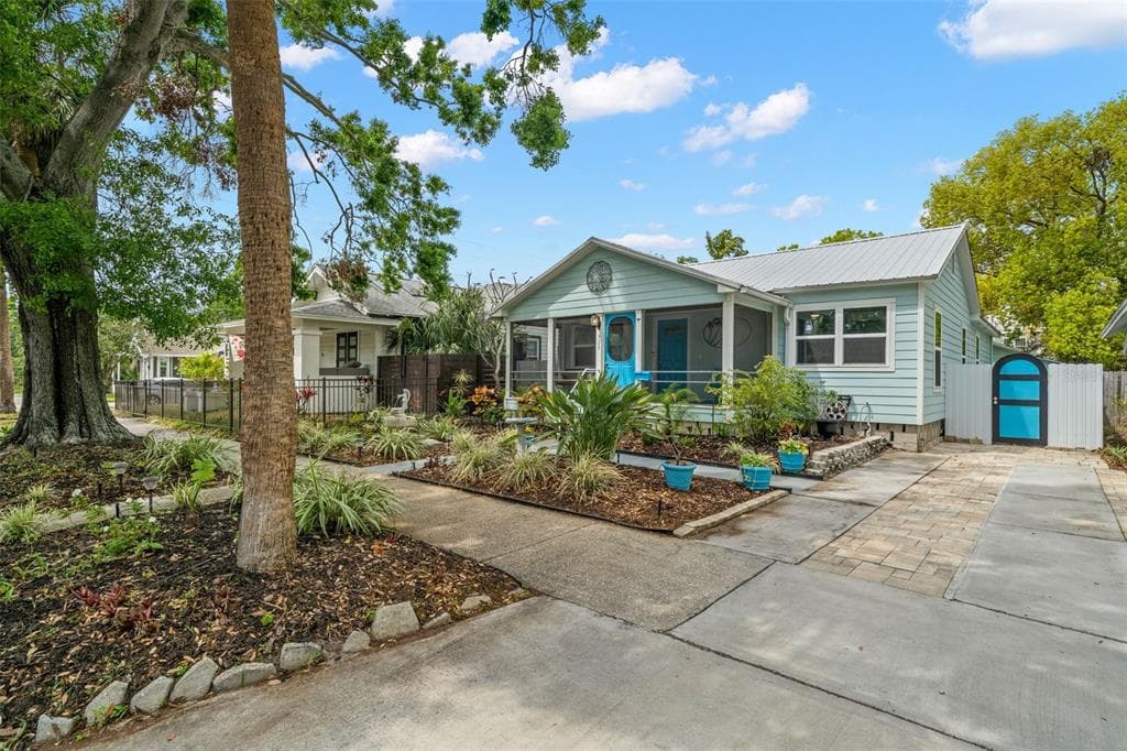 929 21ST AVENUE N ST PETERSBURG, FL 33704