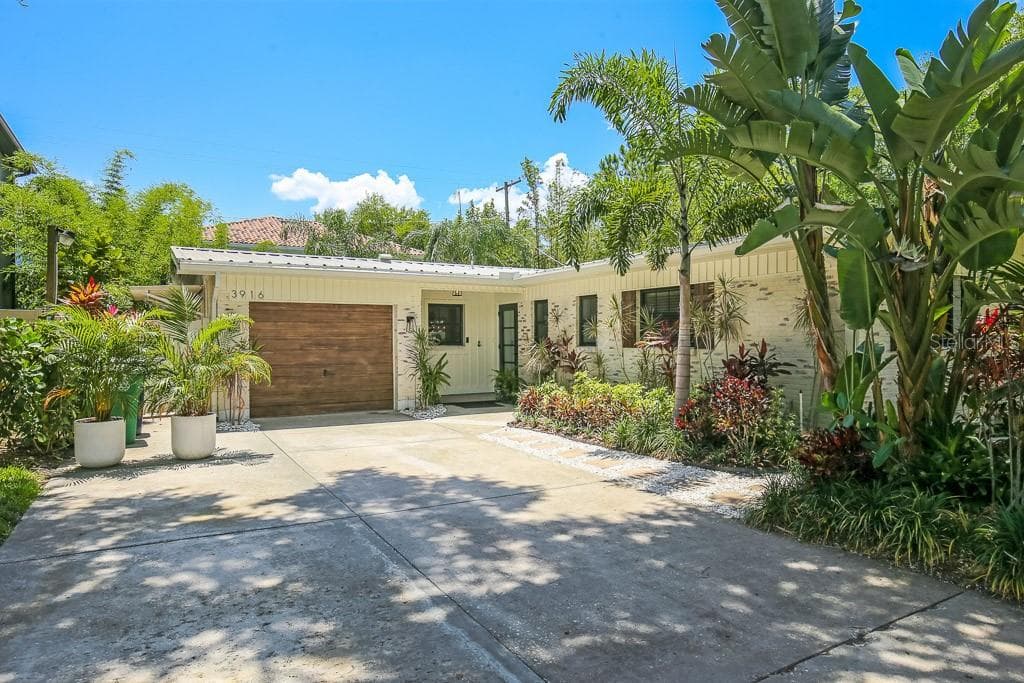 3916 W EL PRADO BOULEVARD TAMPA, FL 33629