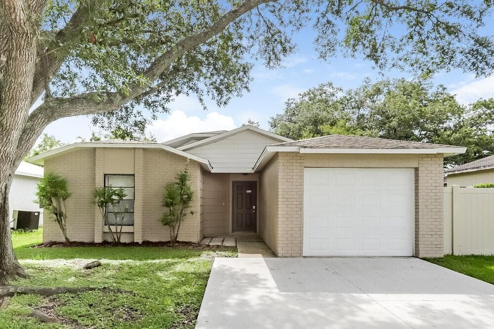 1433 THISTLEDOWN DRIVE BRANDON, FL 33510