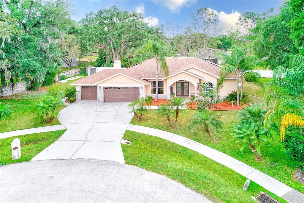 12302 KNIGHT PLACE THONOTOSASSA, FL 33592