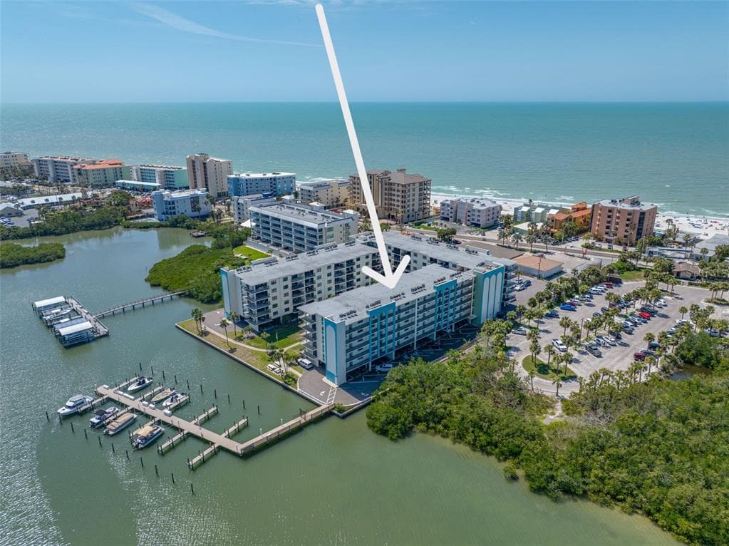 19531 GULF BOULEVARD UNIT 404 INDIAN SHORES, FL 33785