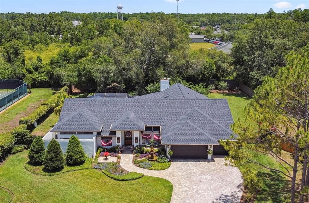 506 CRYSTAL GROVE BOULEVARD LUTZ, FL 33548