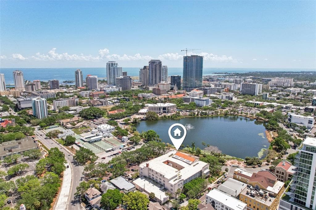 701 MIRROR LAKE DRIVE N UNIT 100 ST PETERSBURG, FL 33701