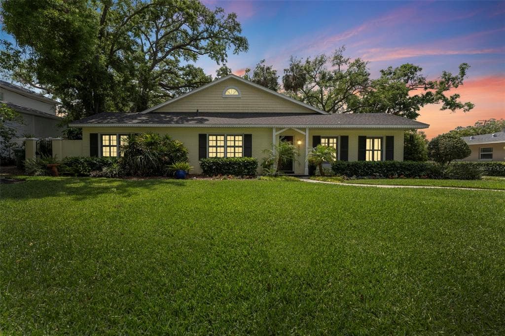 4214 W BEACH PARK DRIVE
