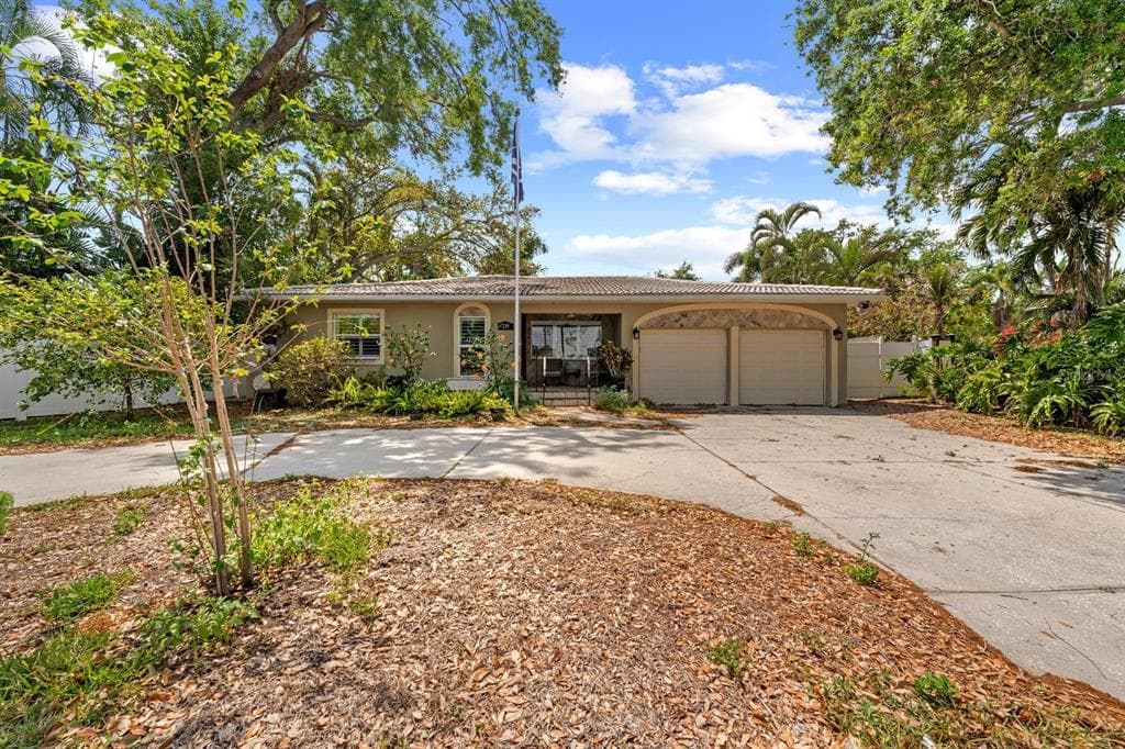 219 RIALTO WAY NE