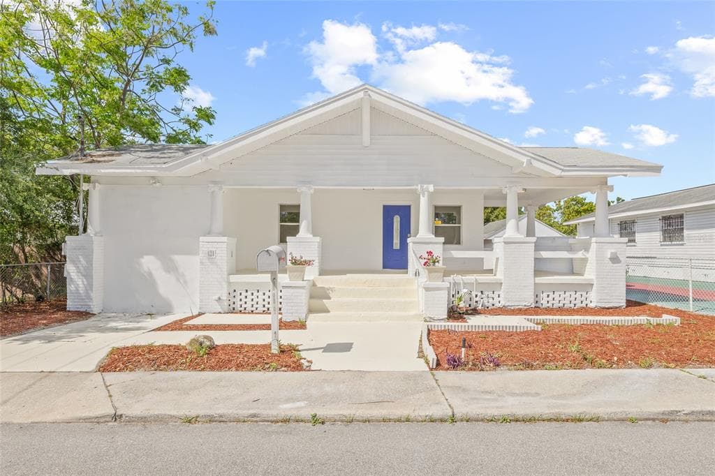 1314 E LOUISE AVENUE TAMPA, FL 33603