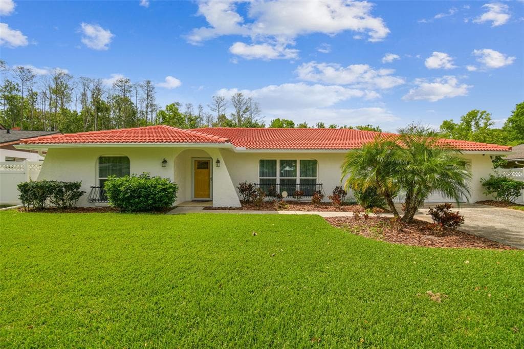 4555 DEBBIE LANE LUTZ, FL 33559