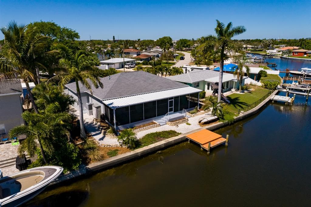 9409 SUN ISLE DRIVE NE ST PETERSBURG, FL 33702