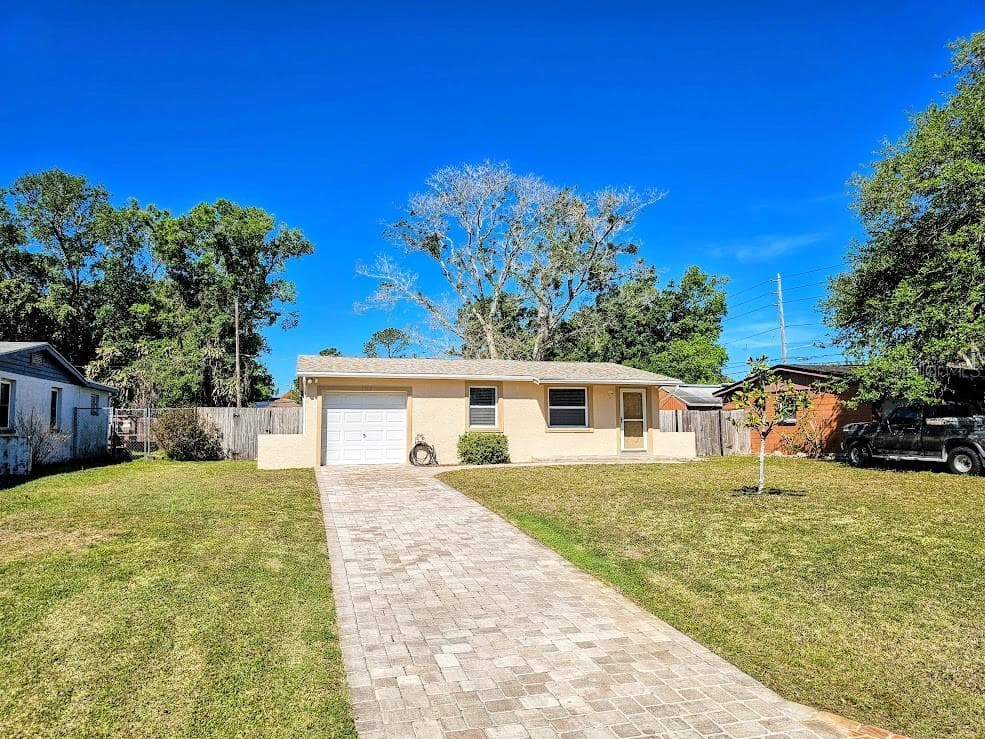 8958 68TH STREET N PINELLAS PARK, FL 33782