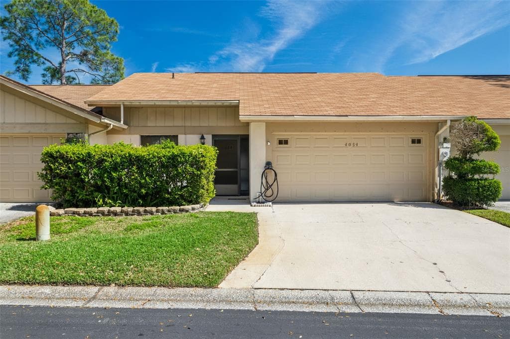 4054 SHORESIDE CIRCLE TAMPA, FL 33624