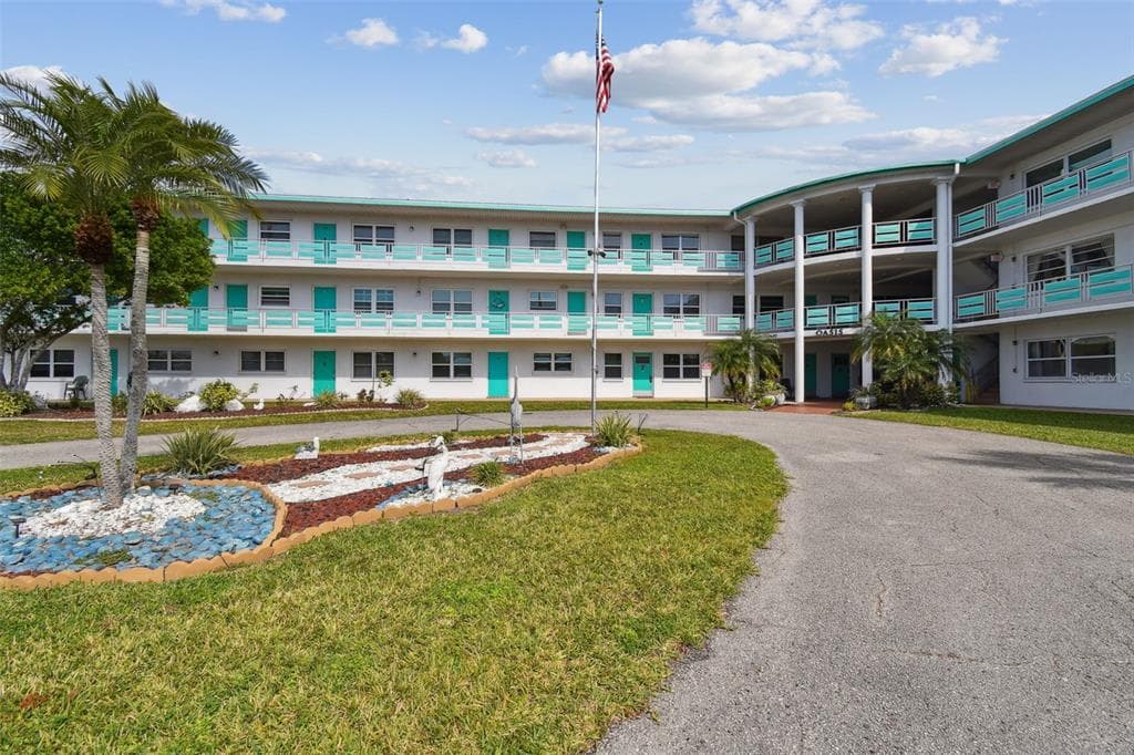 1900 59TH AVENUE N UNIT 108 ST PETERSBURG, FL 33714
