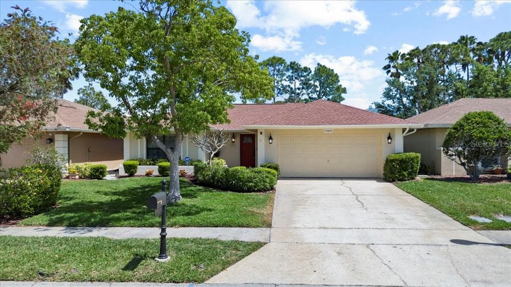 13691 HERON CIRCLE CLEARWATER, FL 33762