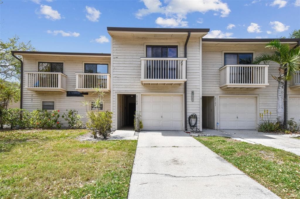 6343 92ND PLACE N UNIT 2102 PINELLAS PARK, FL 33782