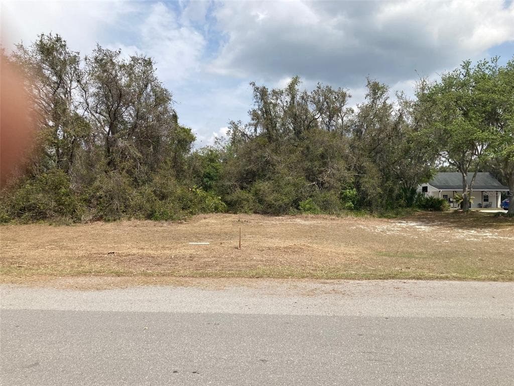 PINETREE DRIVE LAKE WALES, FL 33898