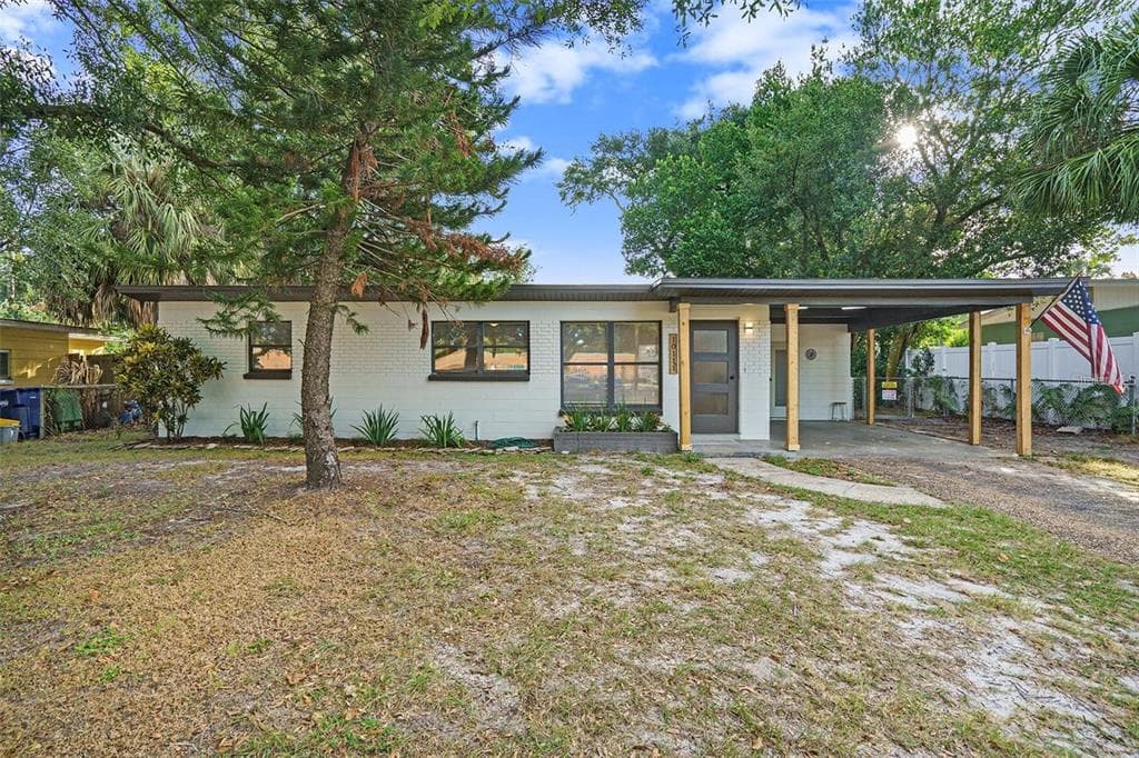 10111 N OLA AVENUE TAMPA, FL 33612