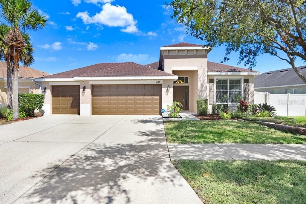11137 WEMBLEY LANDING DRIVE LITHIA, FL 33547