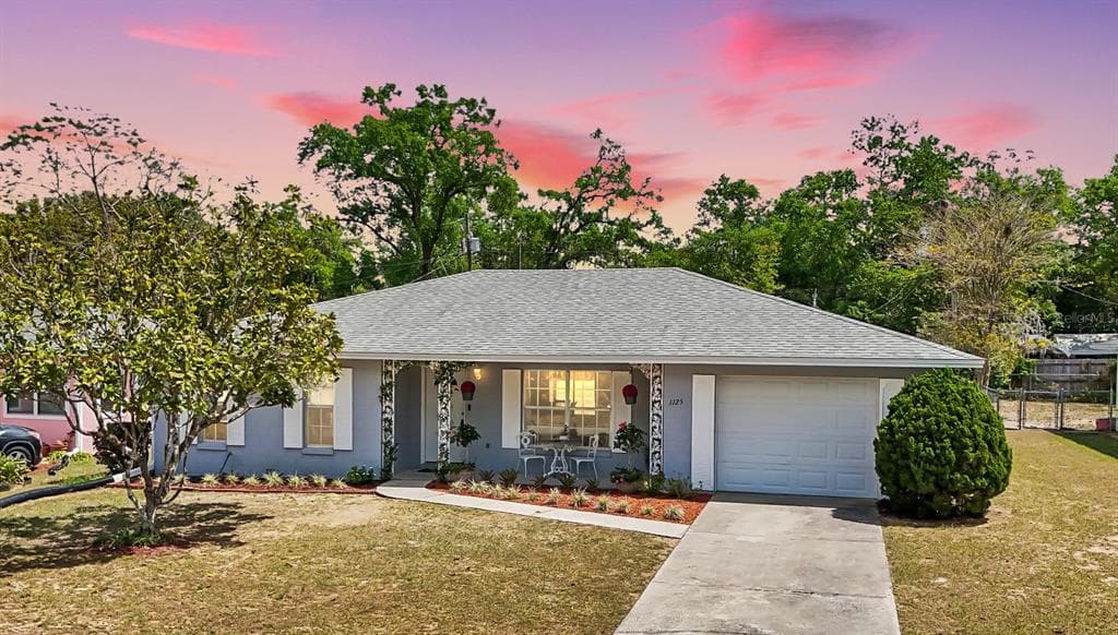 1125 HILLCREST COURT EUSTIS, FL 32726