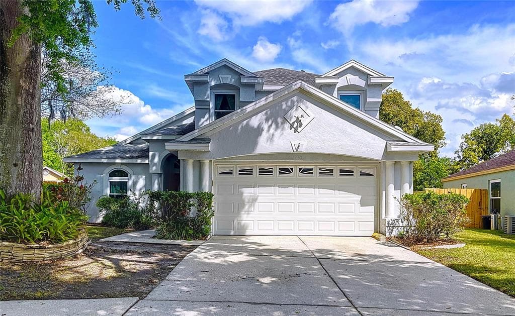 1450 WINDJAMMER PLACE VALRICO, FL 33594