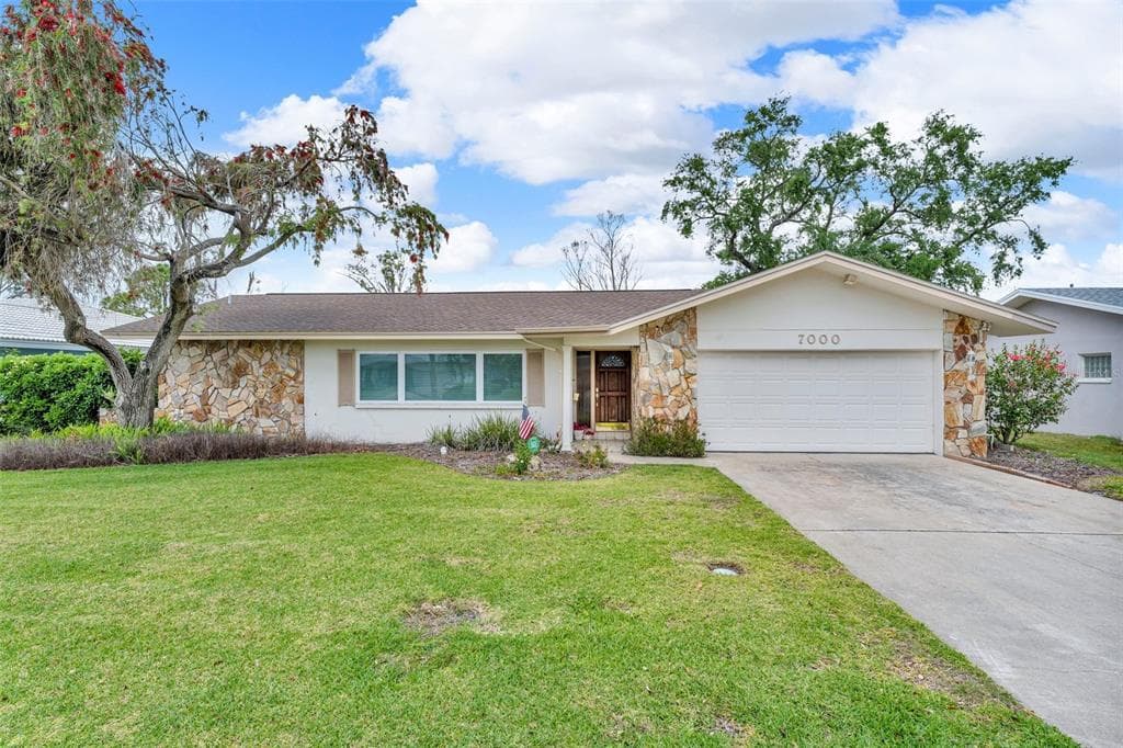 7000 GREENBRIER DRIVE SEMINOLE, FL 33777
