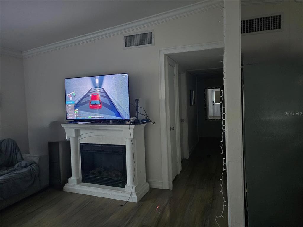 1329 TUSCOLA STREET