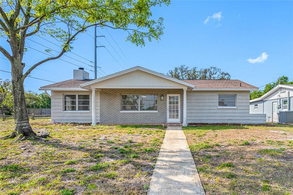 5200 52ND AVENUE N ST PETERSBURG, FL 33709