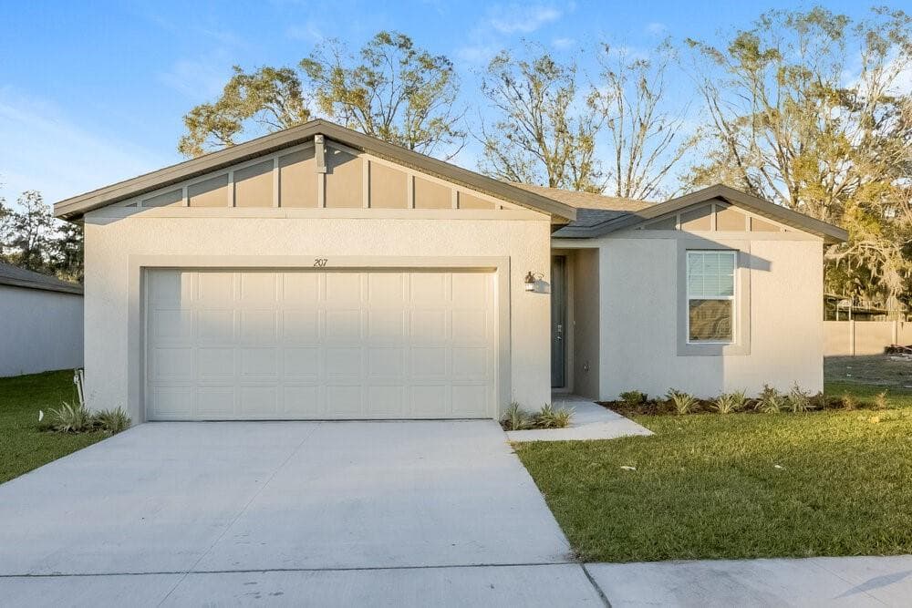 207 LOVELY COURT PLANT CITY, FL 33566