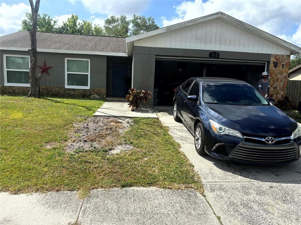 1312 FOXBORO DR. BRANDON, FL 33511