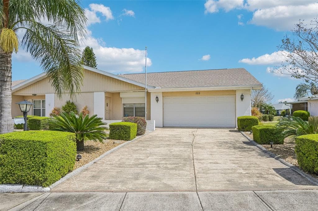 111 CACTUSFLOWER LANE SUN CITY CENTER, FL 33573