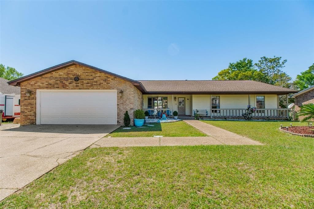 5921 ROBLE LOMA DRIVE