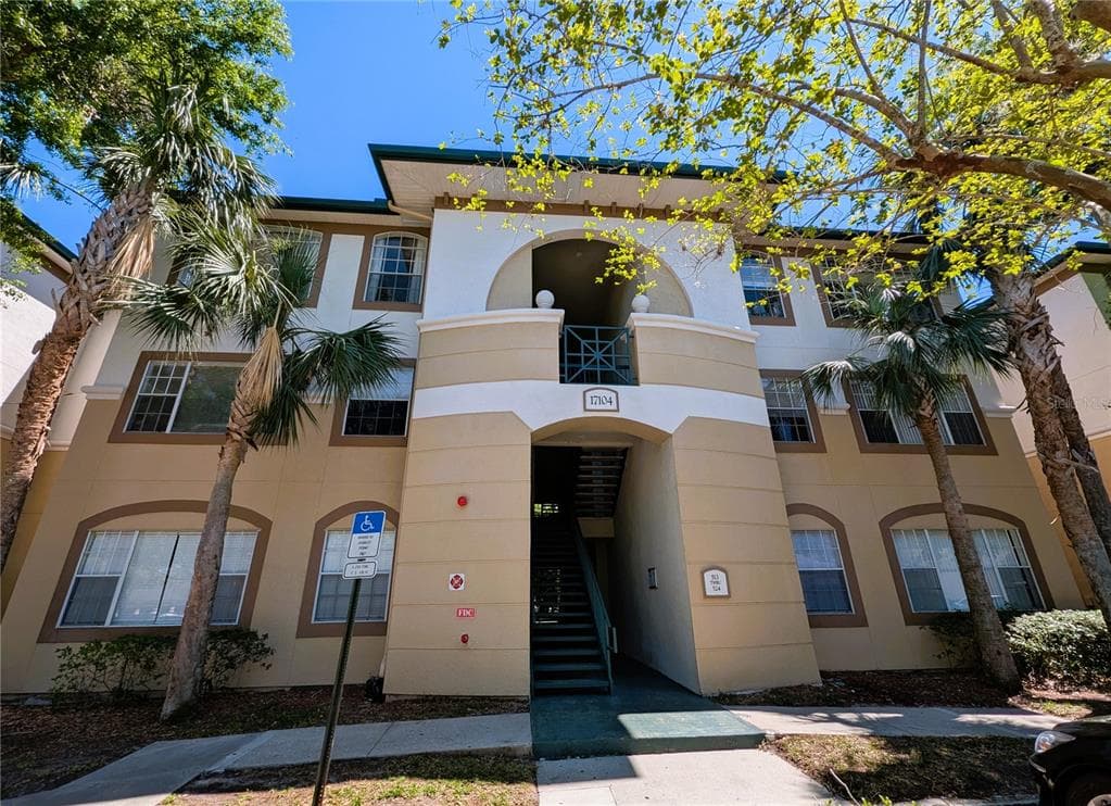 17104 CARRINGTON PARK DRIVE UNIT 518 TAMPA, FL 33647