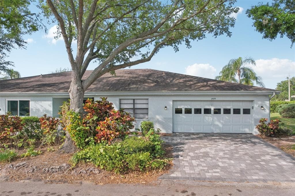 2529 LANCASTER DRIVE SUN CITY CENTER, FL 33573