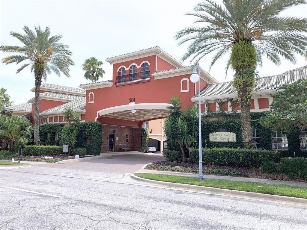 501 KNIGHTS RUN AVENUE UNIT 2107 TAMPA, FL 33602