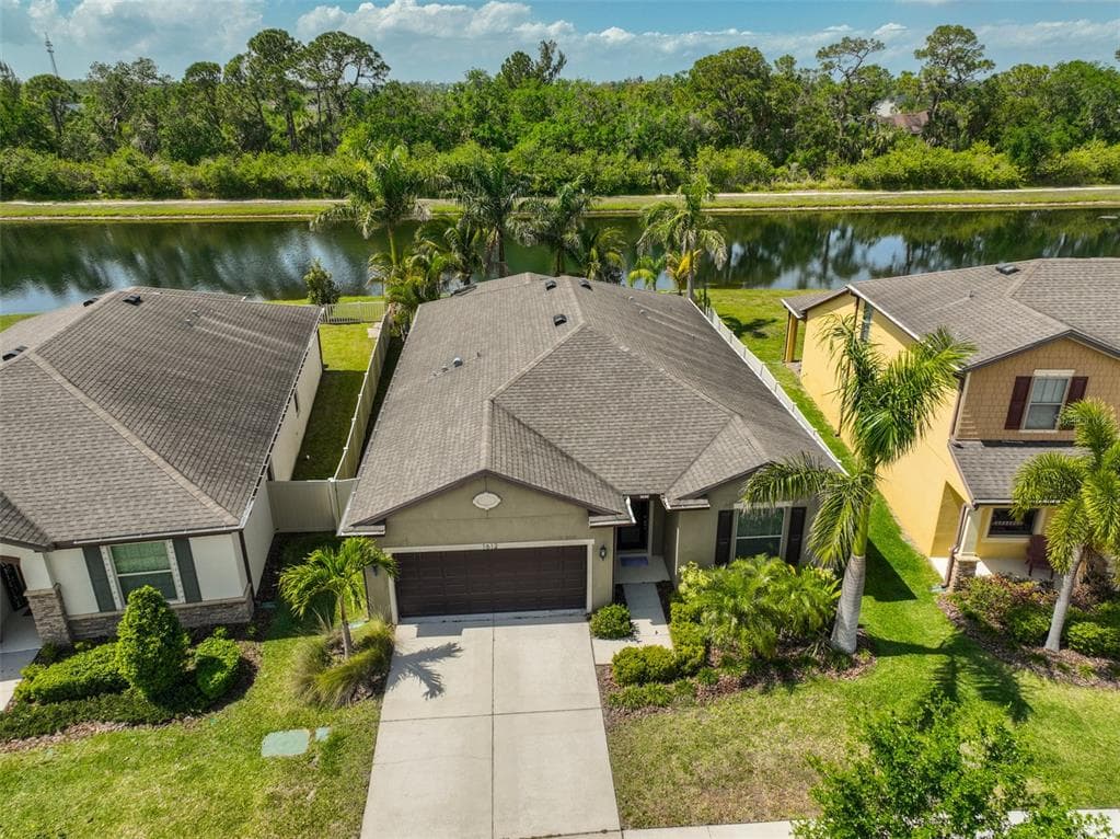 1612 CABBAGE KEY DRIVE