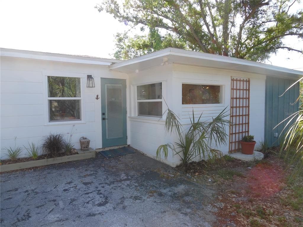 5016 11TH AVENUE S GULFPORT, FL 33707