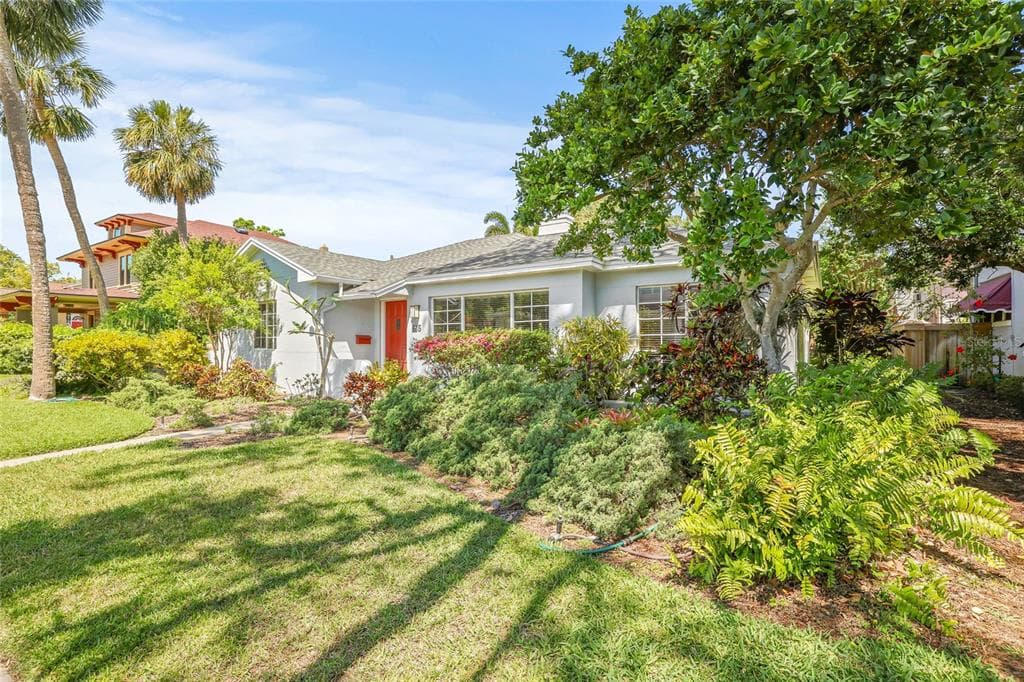615 14TH AVENUE NE ST PETERSBURG, FL 33701