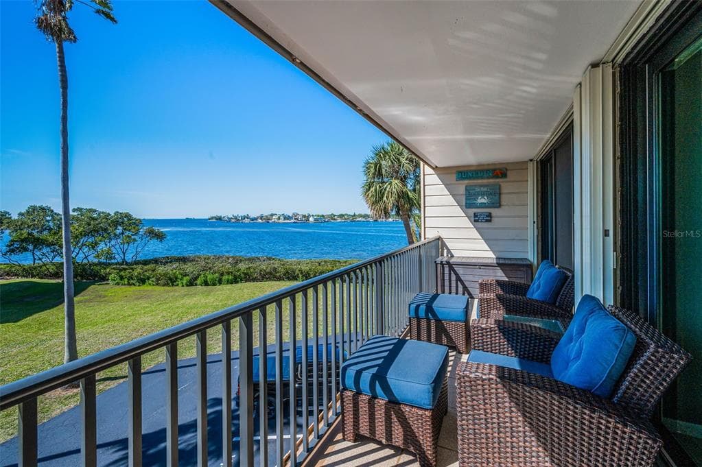 2700 BAYSHORE BOULEVARD UNIT 9209 DUNEDIN, FL 34698