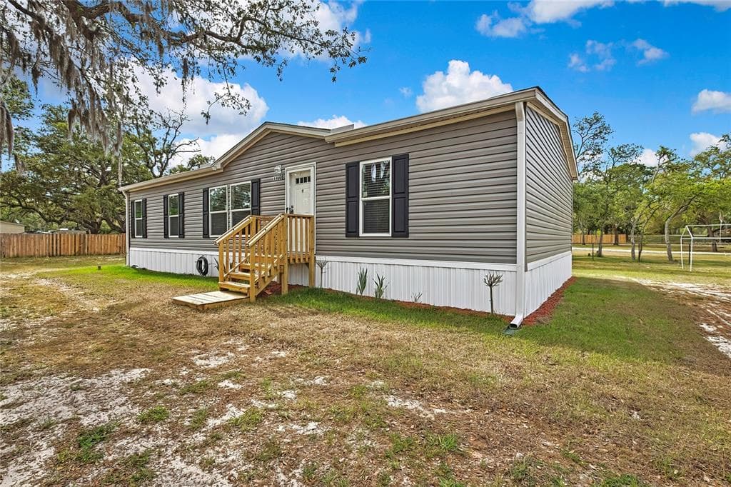11008 KNUCKEY ROAD WEEKI WACHEE, FL 34614
