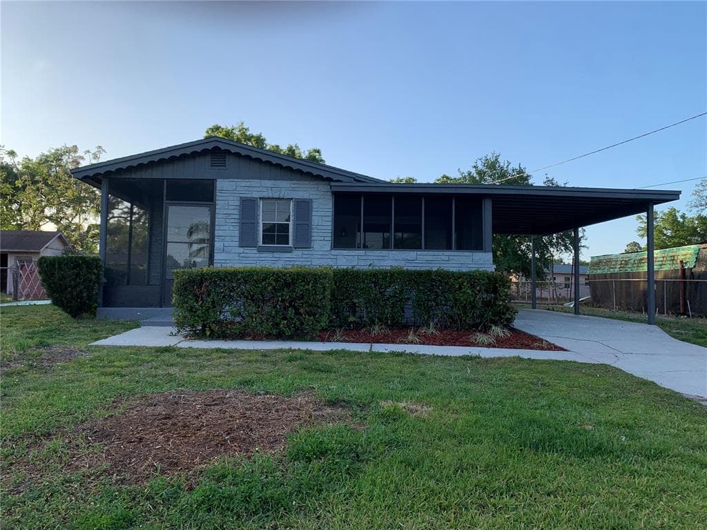 4214 EMPIRE PLACE TAMPA, FL 33610