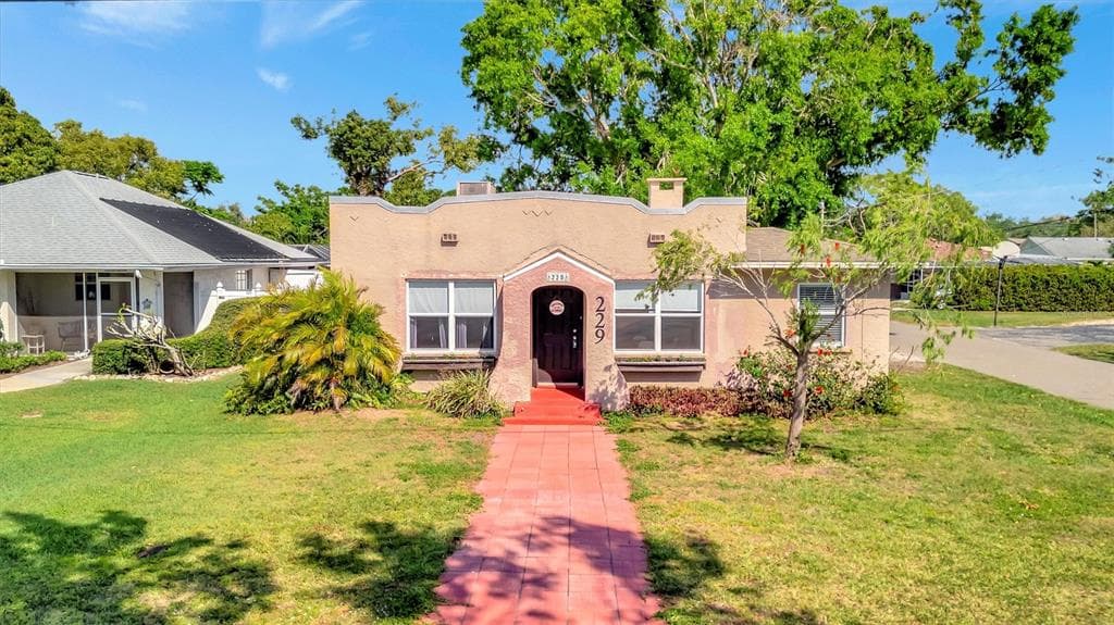 229 42ND STREET W BRADENTON, FL 34209