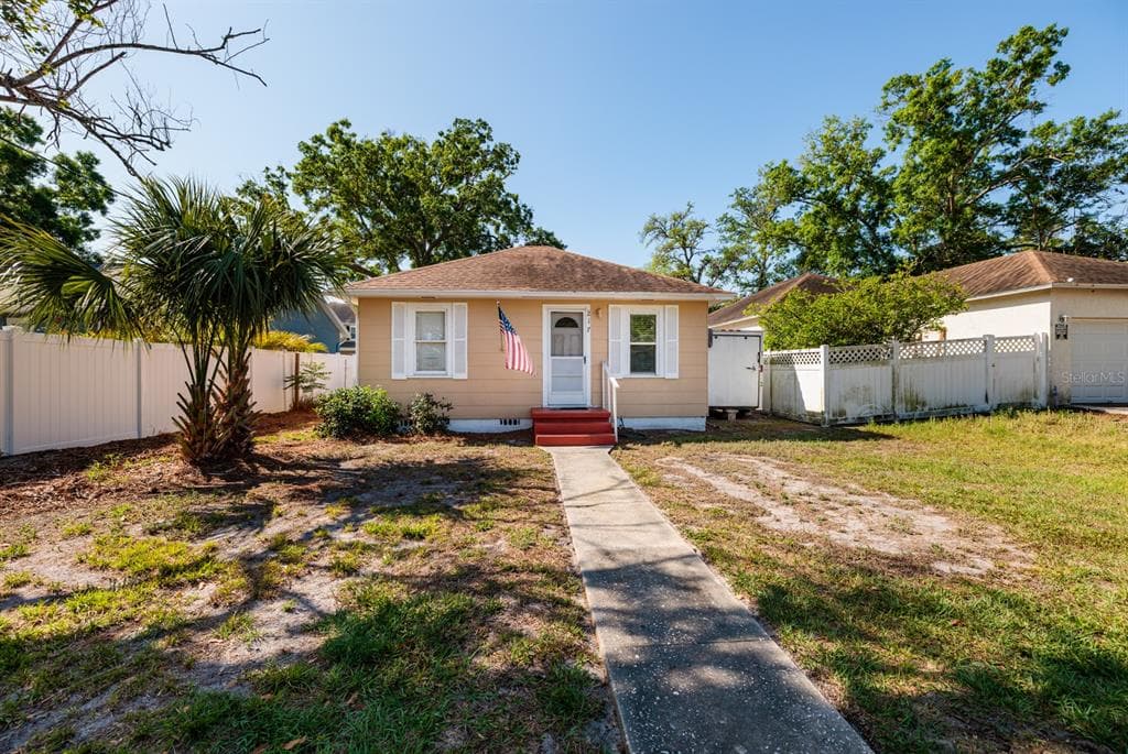 217 50TH TERRACE N ST PETERSBURG, FL 33703